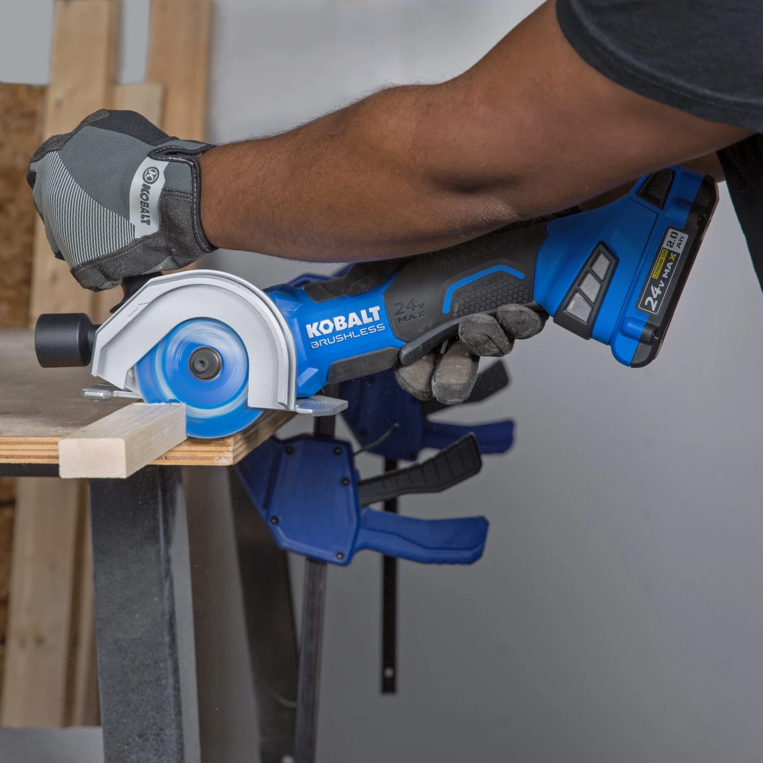 Kobalt Circular Saws 24-Volt Max 4-in Brushless Cordless Circular Saw 5 Kobalt Circular Saws 24-Volt Max 4-in Brushless Cordless Circular Saw - Image 3