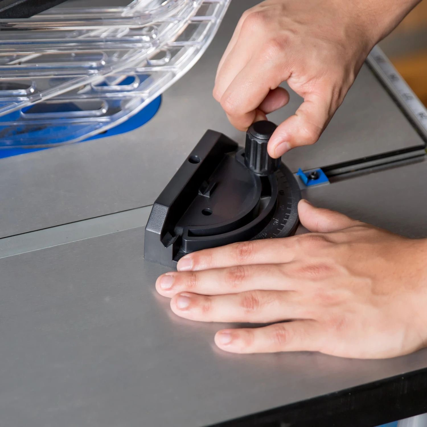 Kobalt Table Saws 10-in Carbide-tipped Blade 15-Amp Portable Table Saw 7 Kobalt Table Saws 10-in Carbide-tipped Blade 15-Amp Portable Table Saw - Image 5