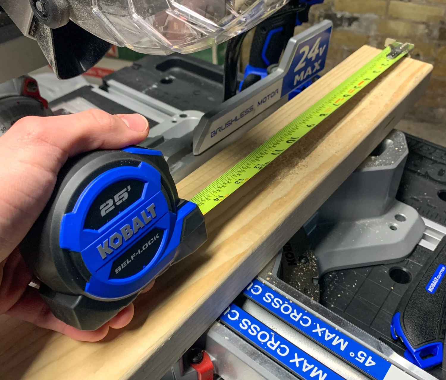 Kobalt Tape measures 25-ft Auto Lock Tape Measure 5 Kobalt Tape measures 25-ft Auto Lock Tape Measure - Image 4