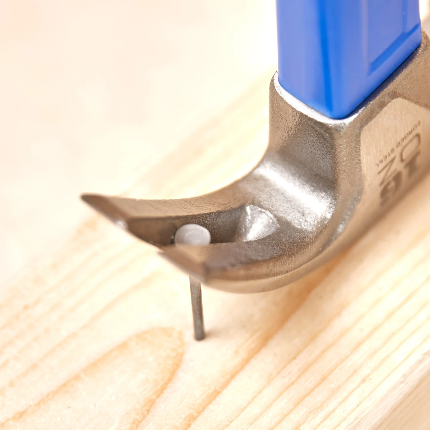 Kobalt Hammers 16-oz Smoothed Face Steel Head Fiberglass Claw Hammer 7 Kobalt Hammers 16-oz Smoothed Face Steel Head Fiberglass Claw Hammer - Image 5