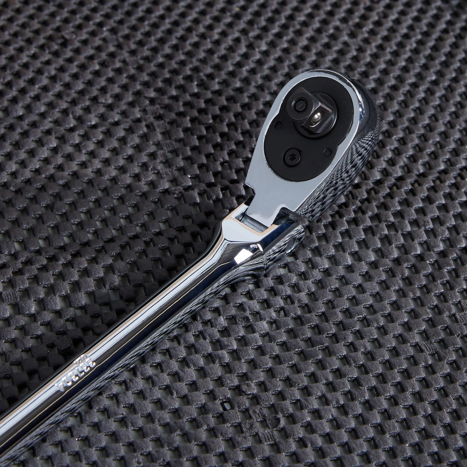 Kobalt Ratchets & Ratchet Sets 90-Tooth 3/8-in Drive Quick-release Flexible Head Standard Ratchet 9 Kobalt Ratchets & Ratchet Sets 90-Tooth 3/8-in Drive Quick-release Flexible Head Standard Ratchet - Image 7