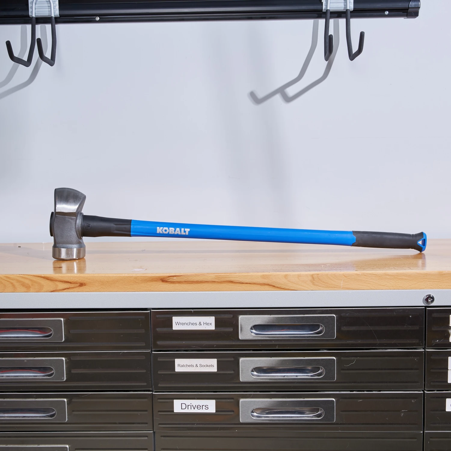 Kobalt Hammers 10-lb Polished Face Steel Head Fiberglass Sledge Hammer 5 Kobalt Hammers 10-lb Polished Face Steel Head Fiberglass Sledge Hammer - Image 3