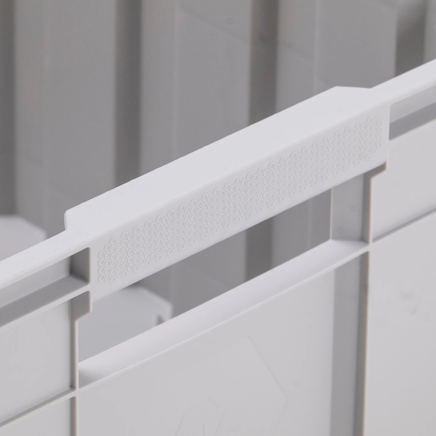 Kobalt Plastic Storage Totes Kobalt Stackable Crate 5 Kobalt Plastic Storage Totes Kobalt Stackable Crate - Image 4